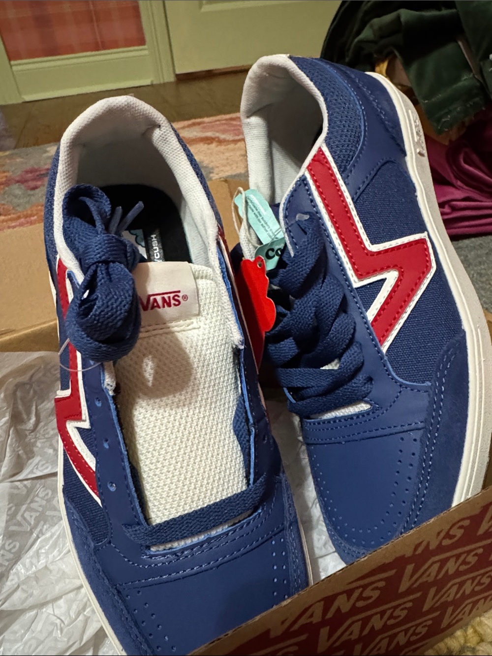 Unisex NWT Vans Blue Sneakers with Red Accent - Picture 4 of 4